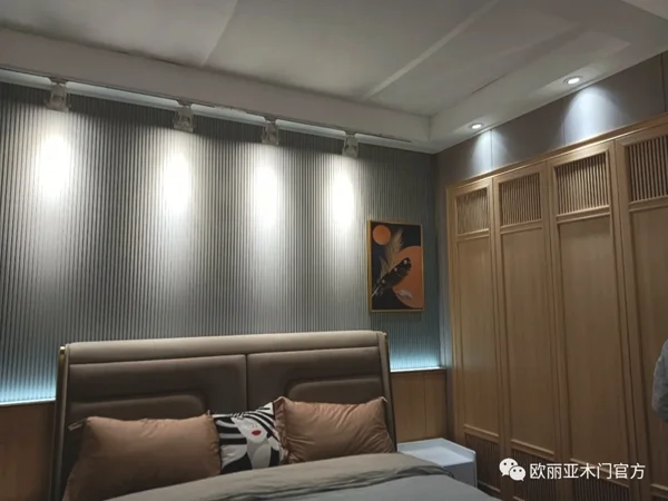 欧丽亚木门